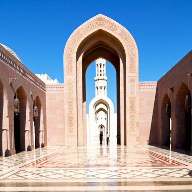 Umman muscat oteli eski Camii Minare ve din gökyüzü temizleyin