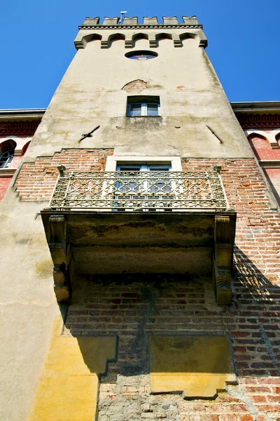 Venegono abstracto en italia y torre de la iglesia — Foto de Stock