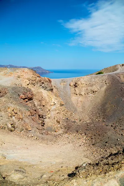 Volcanic land in europe santorini greece sky and mediterranean s — Stock Photo, Image