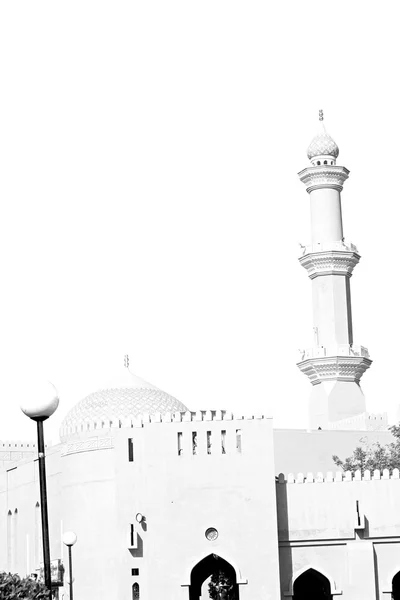 In oman muscat the old mosque minaret and religion in clear sky — Stock Photo, Image