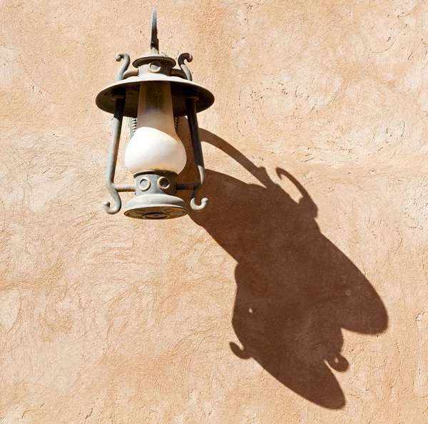 V Ománu pouliční lampy — Stock fotografie