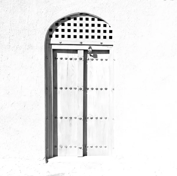 Στο Ομάν παλιά ξύλινη πόρτα — Φωτογραφία Αρχείου