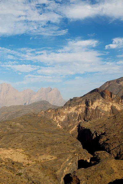 En Oman el viejo desfiladero de montaña — Foto de Stock