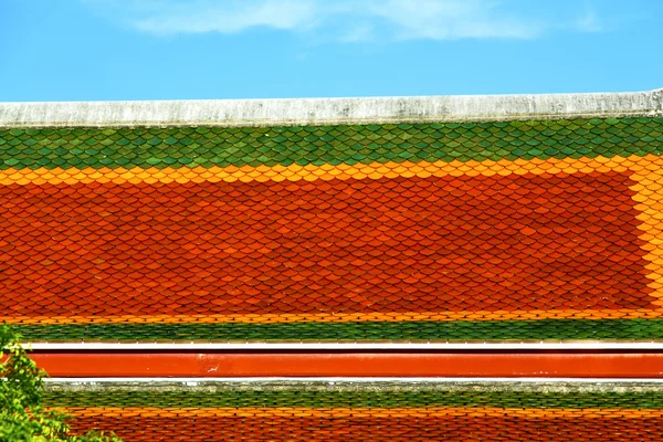 En el templo Bangkok y el cielo tailandia cruz abstracta —  Fotos de Stock