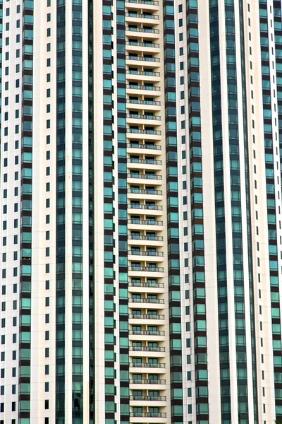 Thailand reflejo de un palacio gris en una terraza ventana —  Fotos de Stock