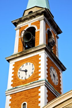 Villa cortese İtalya kilise güneşli gün windo gül