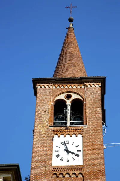 Busto kilise kule güneşli gün — Stok fotoğraf