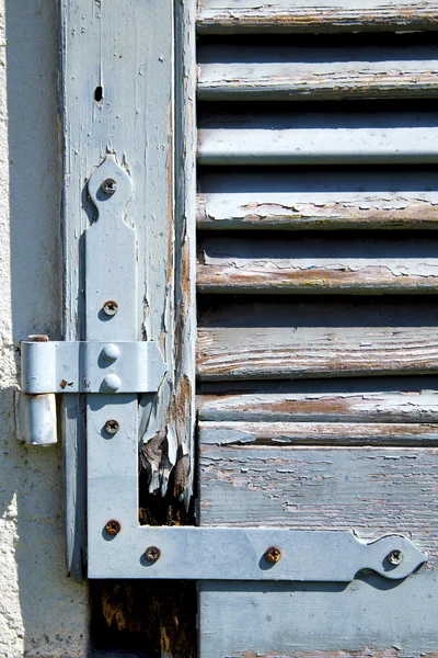 Grey window  viladosia palaces italy   abstract  sunny day — Stock Photo, Image