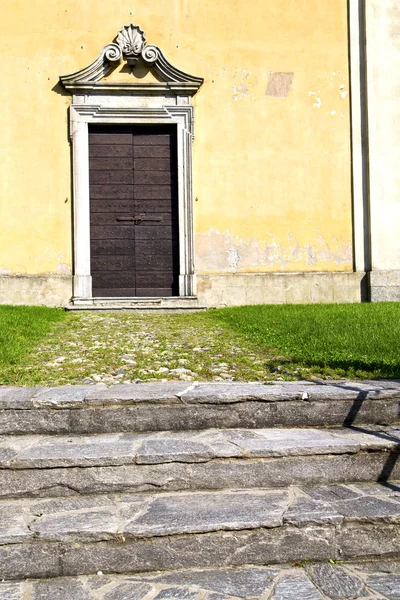 Gräs arsago seprio abstrakt curch stängd trä Italien lombar — Stockfoto