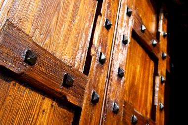  legnano paslı pirinç kahverengi tokmağı içinde bir   