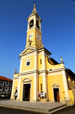 Cislago primo eski kilise kapalı tuğla kule kaldırıma