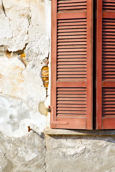 Red   varano borghi palaces italy — Stock Photo, Image