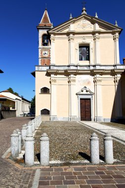Somma lombardo eski kilise kapalı içinde tuğla kule sidew