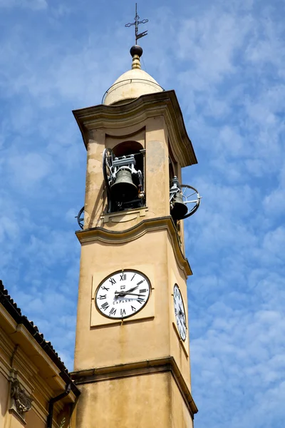 Jerago viejo pared y iglesia torre campana día soleado —  Fotos de Stock