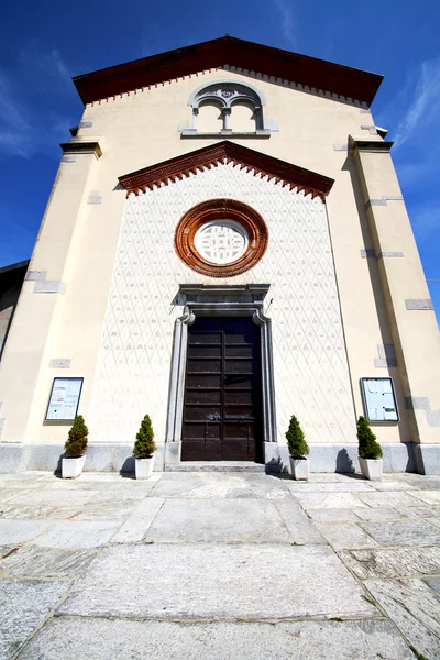 Lombardy crugnola eski kilise kule sidew kapalı — Stok fotoğraf