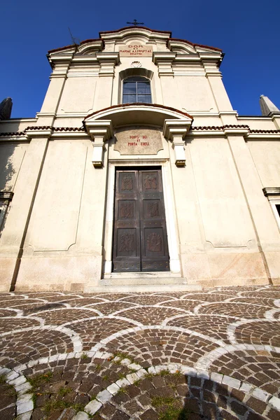 Lombardie dans la vieille église carbonate brique fermée — Photo