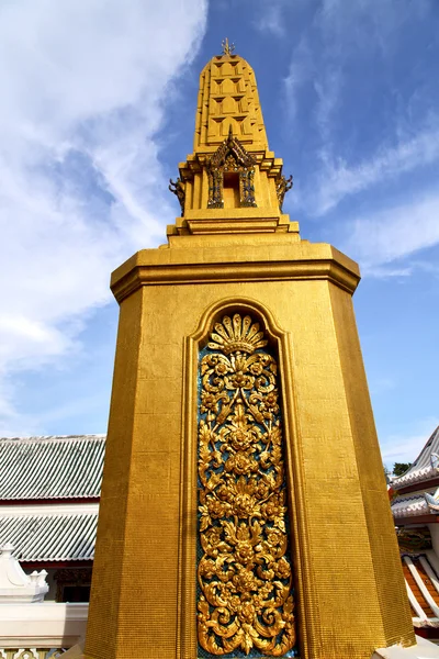 Thailand bangkok abstract cross  l gold in the temple — Stock Photo, Image