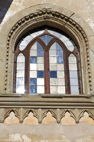 Incision   in house  window    italy — Stock Photo, Image