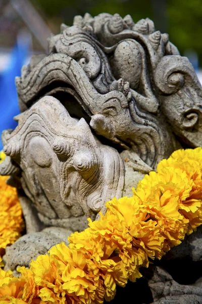 Demon in the temple bangkok asia   necklace — Stock Photo, Image