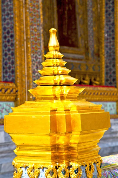 Templo de oro en Bangthailand incisión del templo —  Fotos de Stock