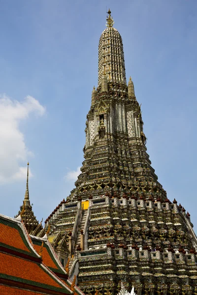 Asie Thajsko v Bangkoku slunečno a barev mozaika — Stock fotografie