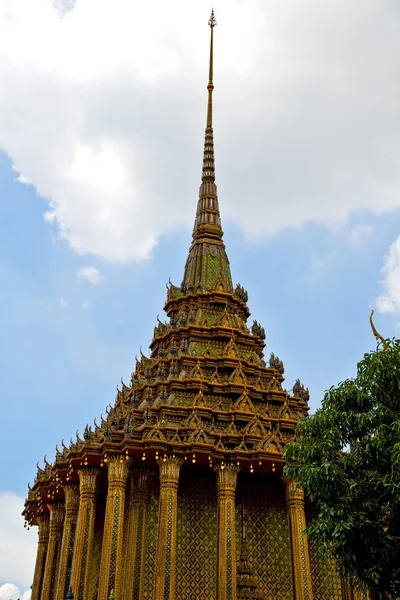 Thailand i bangkok regn templet abstrakt plantera träd — Stockfoto