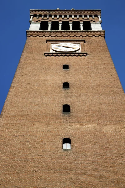 Castellanza alte abstrakte in italien glocke sonniger tag — Stockfoto