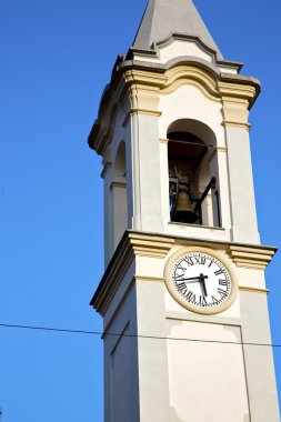 Gorla eski soyut İtalya ' r çan güneşli bir gün 
