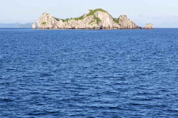 アジア ミャンマー lomprayah 湾島海 — ストック写真