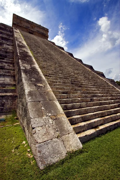 Schody quetzalcoatlu — Stock fotografie