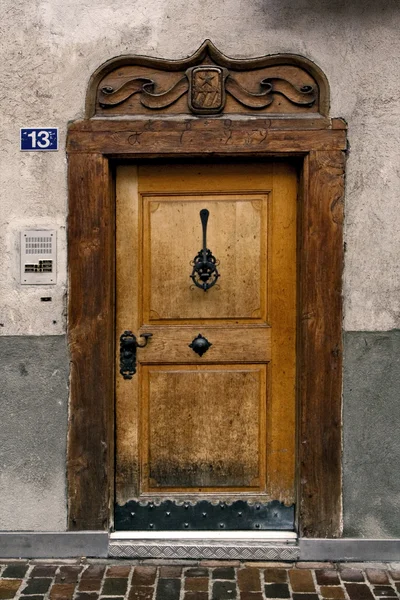 Drzwi w Zurychu swisse — Zdjęcie stockowe