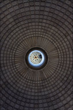 en eski Kilisesi Çatı