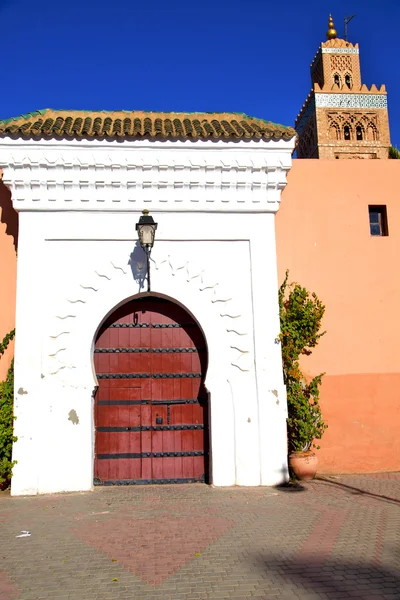 Mármol histórico en edificio antiguo puerta morocco minarete — Foto de Stock