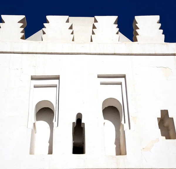 Mezquita musulmán el símbolo de la historia en el minarete de Marruecos África — Foto de Stock