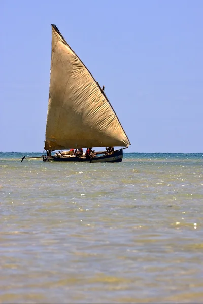 Plachtění v moři Madagaskar — Stock fotografie