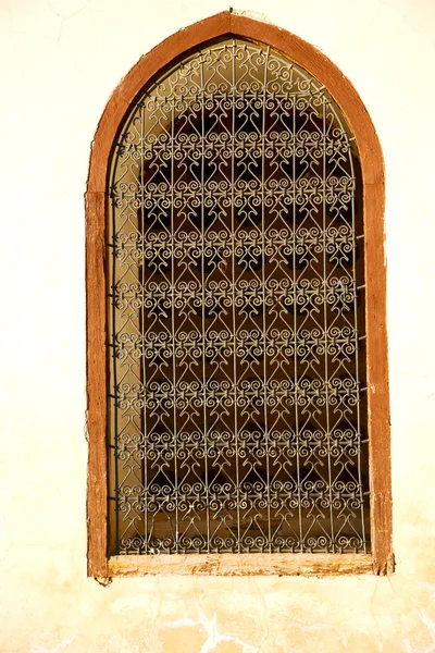 Вікно в марокко Африці та будівельна цегла — стокове фото