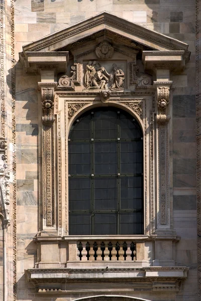 Window in the milano dome — Stock Photo, Image