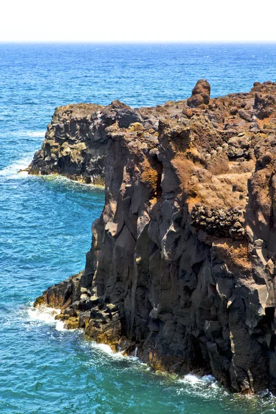 Hervideros brązowe skały w i lato — Zdjęcie stockowe