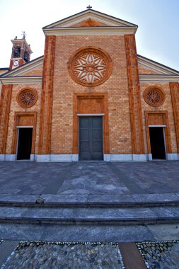  vergiate eski kapalı tuğla kilisede kule kaldırım lom