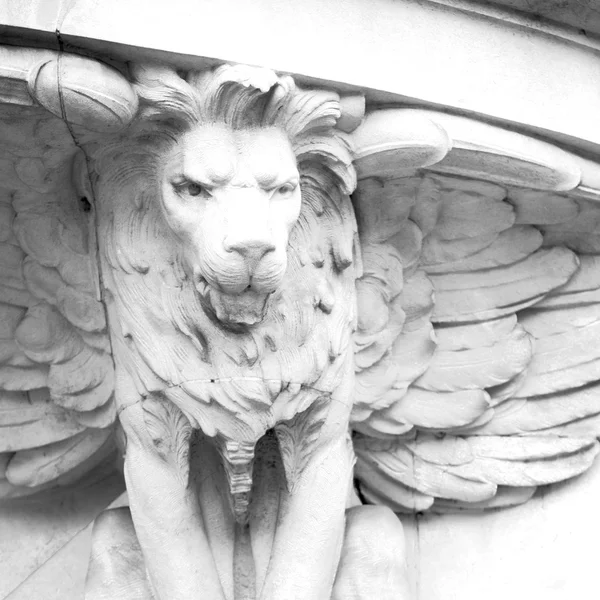 Marbre et statue dans la vieille ville de Londres — Photo