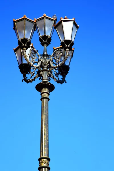 Straat lamp in Marokko Afrika oude lucht — Stockfoto