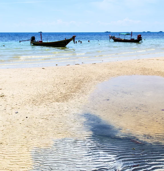 Asia en la isla de la bahía de kho tao playa blanca china ancla de mar — Foto de Stock