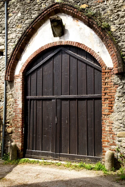 Europa italia lombardia il milano vecchia chiesa erba — Foto Stock