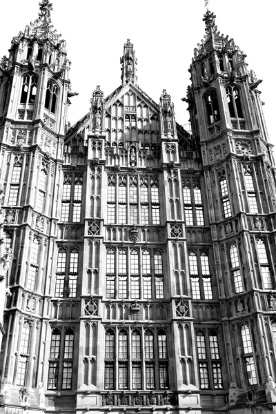 오래 된 런던 역사적인 의회 유리 창 structu — 스톡 사진