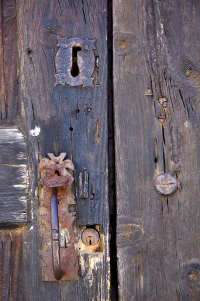 Knocker spagna castello serratura Lanzarote legno porta astratta nel — Foto Stock