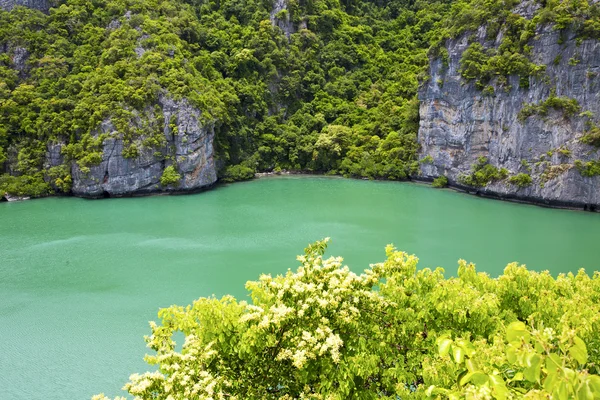 Sul da china mar th=kh lagoa e água — Fotografia de Stock