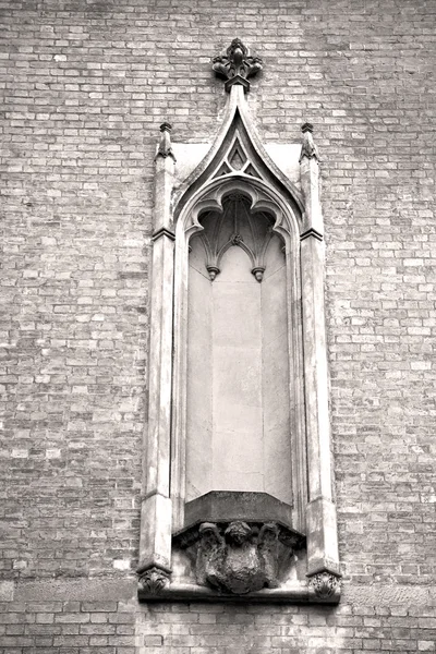 Old architecture in england london europe wall and history — Stock Photo, Image