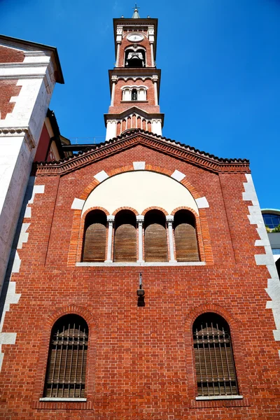 Colonna vecchia architettura in Europa milano — Foto Stock