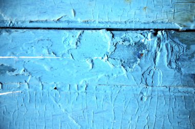 ahşap kapı ve paslı kirli soyulmuş boya  