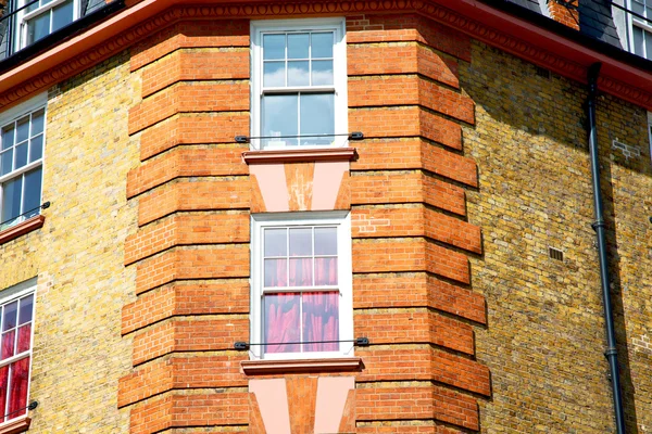 Fenster in Europa London alt rot und historisch — Stockfoto